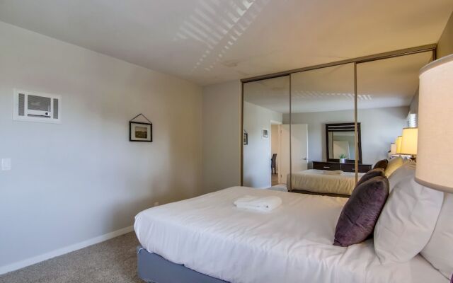 The Luxe Suites of Temecula Heights
