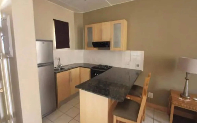 Airport Inn and Suites