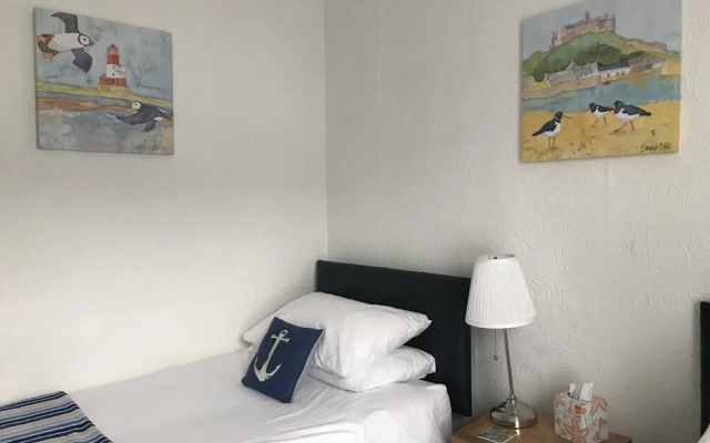 Cliff House Bed and Breakfast