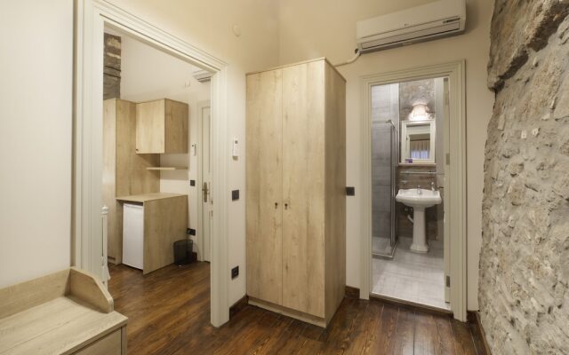 Avlulu Konak Kucukkoy