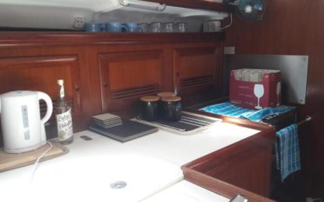 Jasmine Coral Jay Boutique Botel