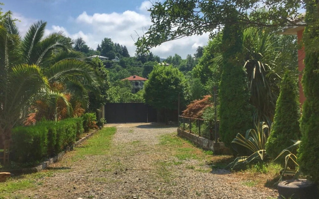 Guest House leonidze