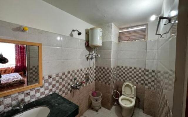 YOLO Backpackers Hostel