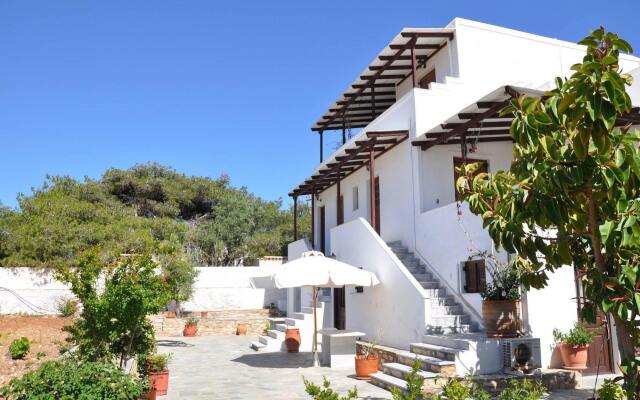Michalis Apartments near the beaches with sea view