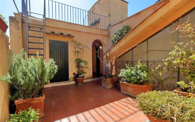 Monti Charme - My Extra Home