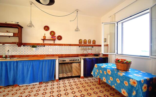 Sc025 Villa Calamazzo 5 Posti a Pochi Metri dal m