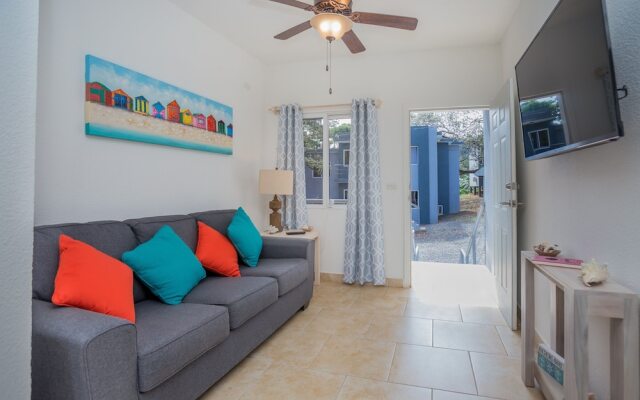 Bella Caribbean 2 Bedroom Condo by Redawning