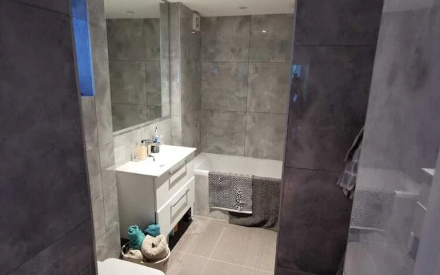 Entire 1-bed Apartment in London Haringey ,