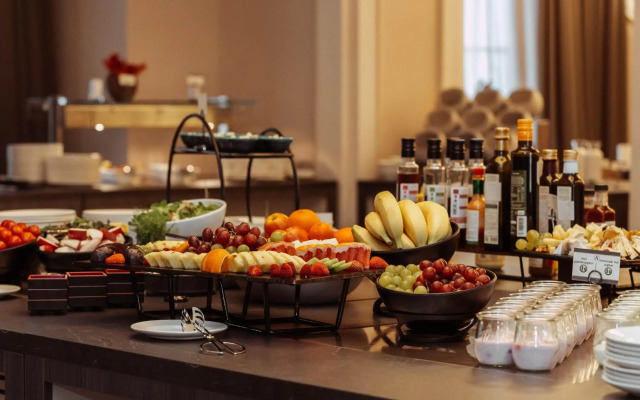 Anna Grand Hotel