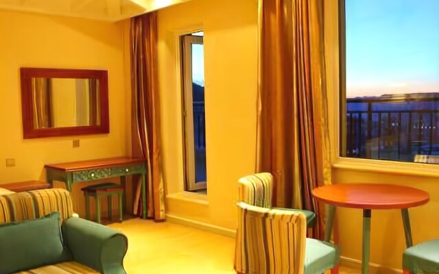 Flying Bird Holiday Hotel