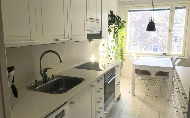 Avara keskusta asunto + oma ilmainen parkkipaikka