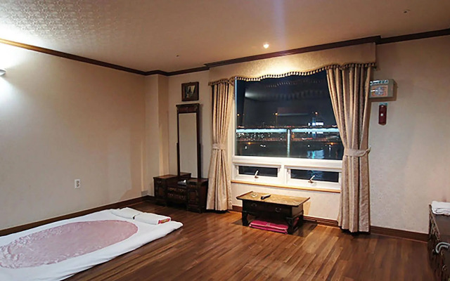 Hotel Castle Beach