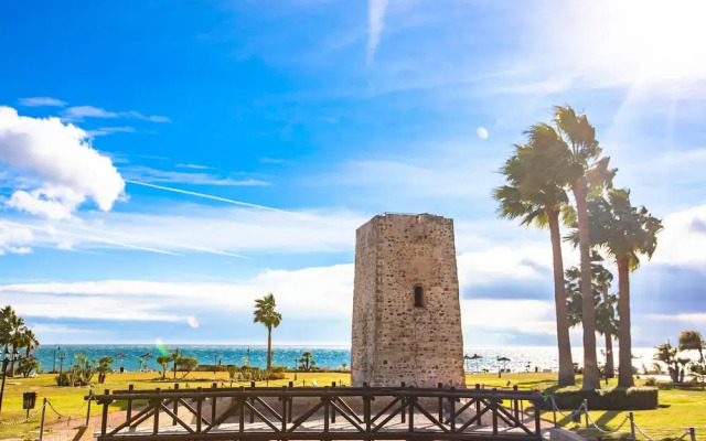OleHolidays Torre Bermeja frente al mar y jacuzzi