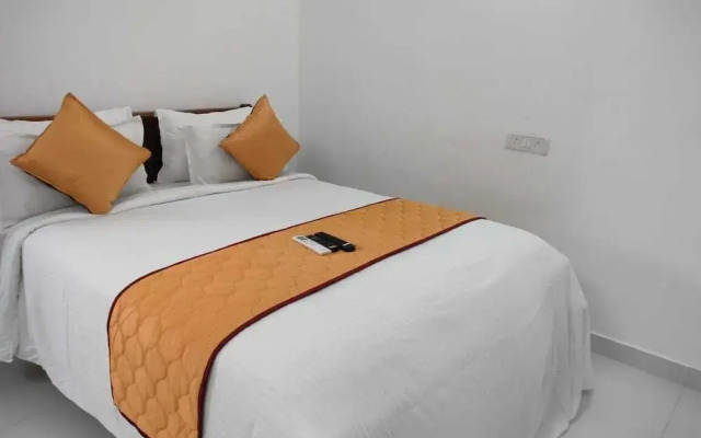 Eben Service Apartment