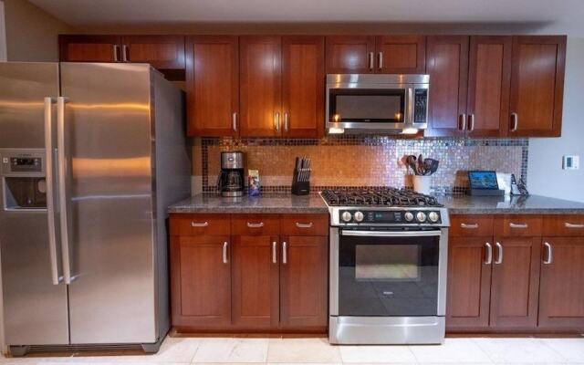 Maui Westside Properties: K301 Amazing 2 Bed W/bbq 2 Bedroom Condo