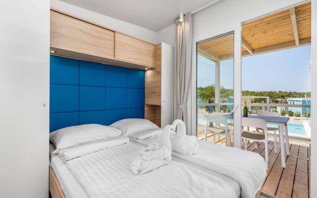 Modern Chalet With two Bathrooms, 3 km. From Omisalj