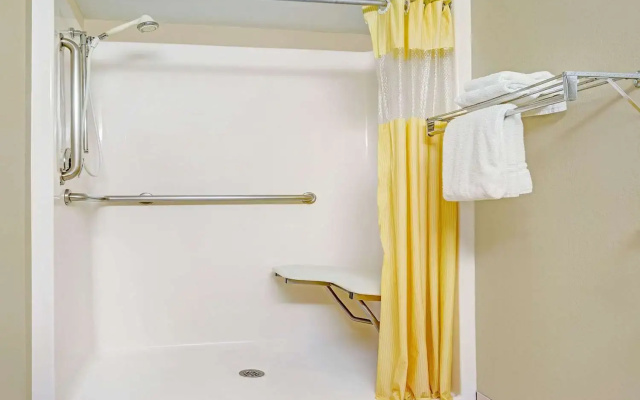Days Inn Bloomington West