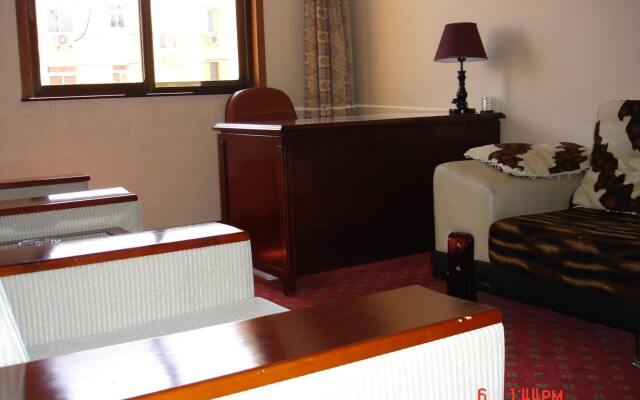 Beijing Yunhong Hotel