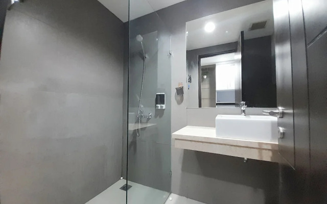 Cozy Studio Room At Patraland Amarta Apartment