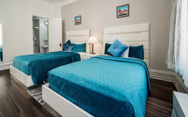 Congress Plaza Hotel