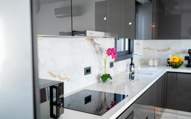 Sebastian Apartment & Studio