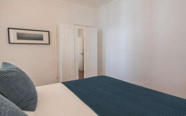 LovelyStay - Bica Patio Duplex