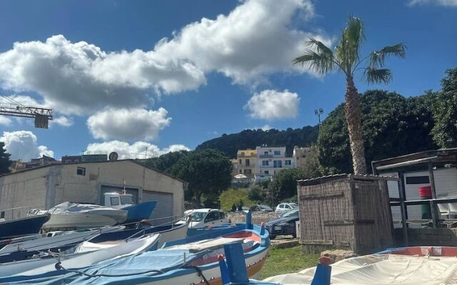 Seafront House Le Finestre Sul Mare With Balcony