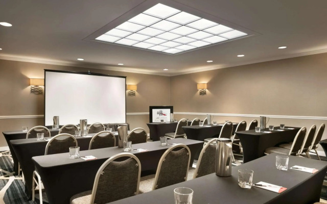 DoubleTree by Hilton New York LaGuardia Airport