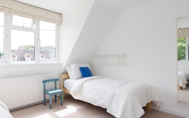 Secluded Rural Retreat Close to Beach - Sleeps 12