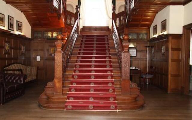 Court Colman Manor