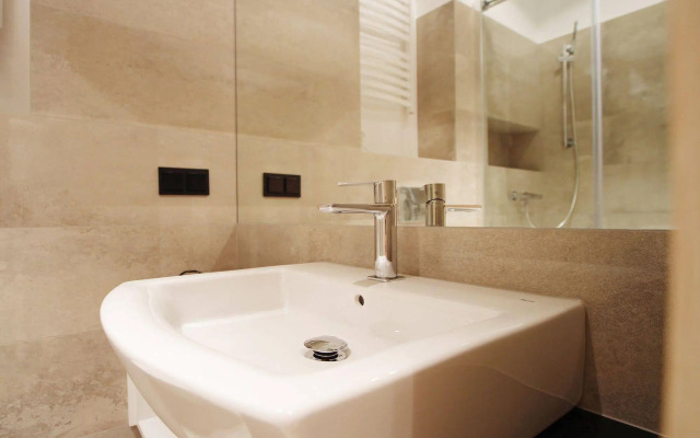 Wawel Luxury Apartments by Amstra