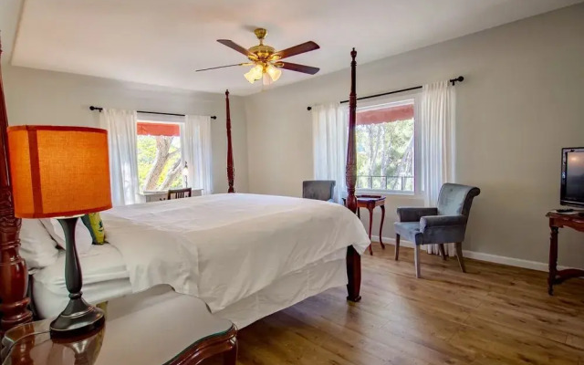 Old Yacht Club Inn Vacation Rentals
