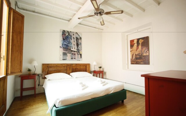 Artistic Flat in Oltrarno Florence