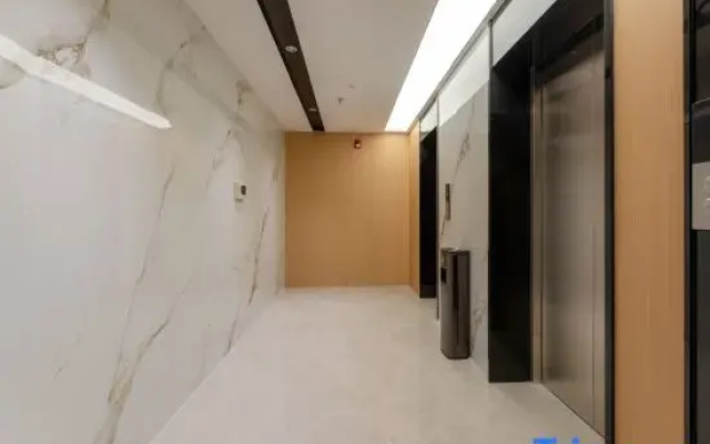 Shunqian Business Hotel