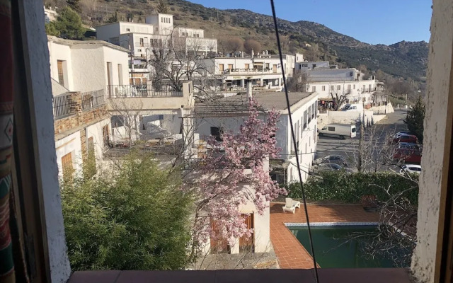 Hostal Rural Poqueira