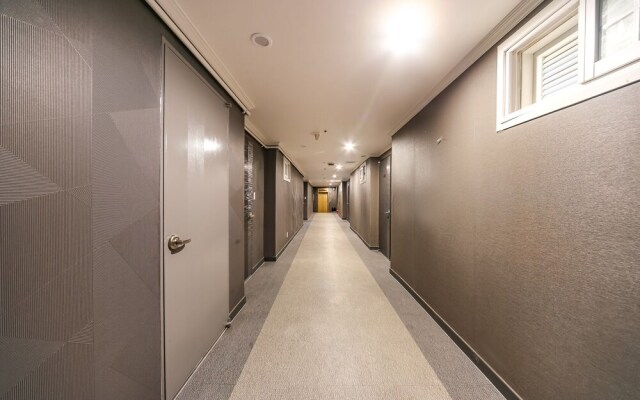 Changwon Jungang-Dong Ritz