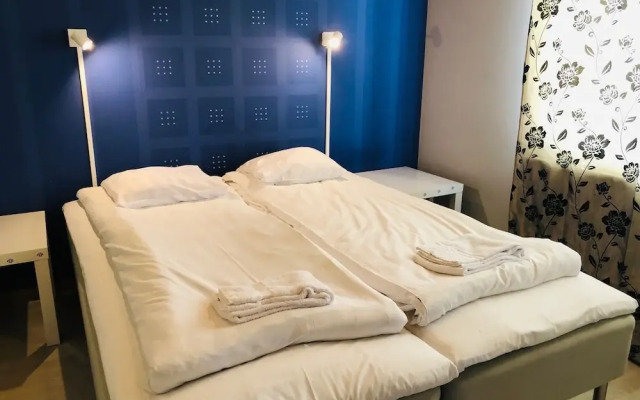 Airport B&B