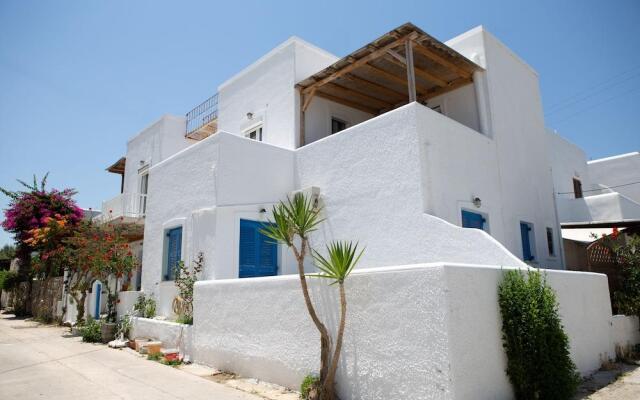 Paros Central House