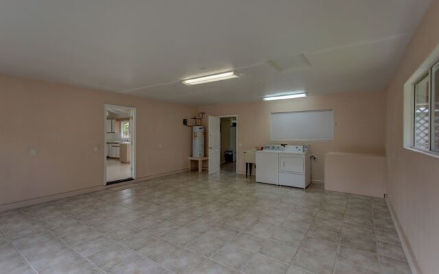 Hale Iolani Ohana 1 Bedroom Home