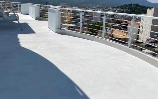 Ideal location, 360 sea view, 2 beds, modern apartment