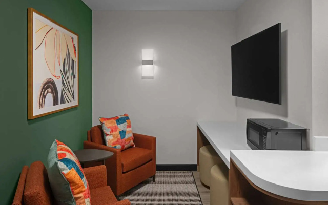 Embassy Suites By Hilton Madison Downtown
