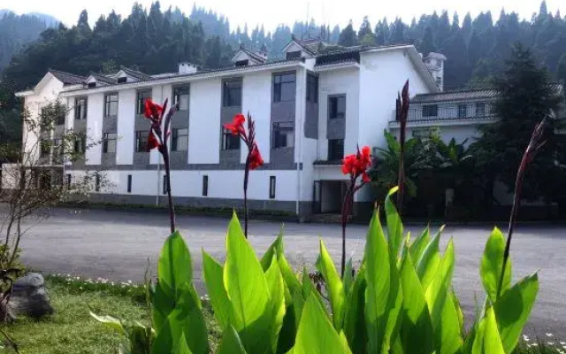 Garden Hotel