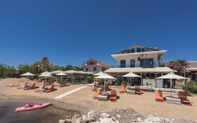 Superior Suite on the Beach - Breakfast Included