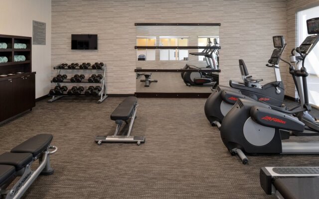 Courtyard St. Louis St. Peters