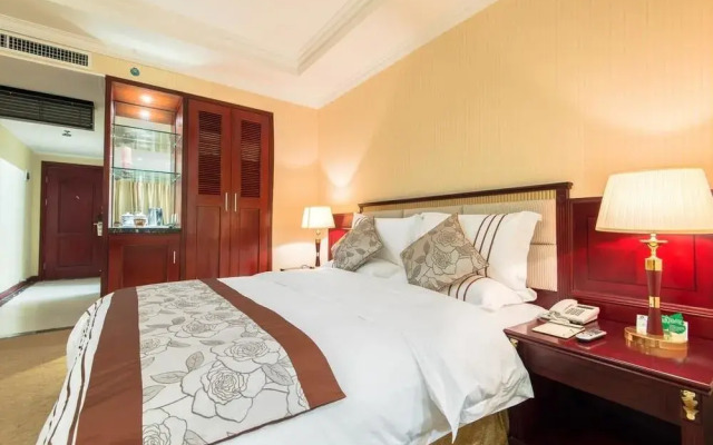 Lvweisi Yinhui Hotel