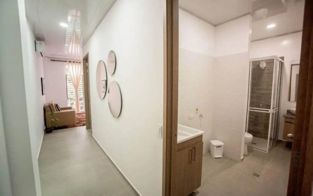 206-INCREIBLE APARTA ESTUDIO EN GRanada