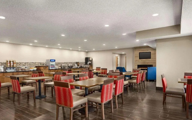 Country Inn & Suites by Radisson, Stillwater, MN