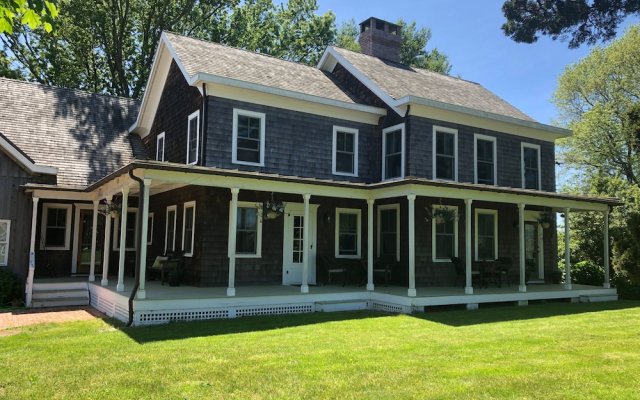 The Farmhouse Bed and Breakfast