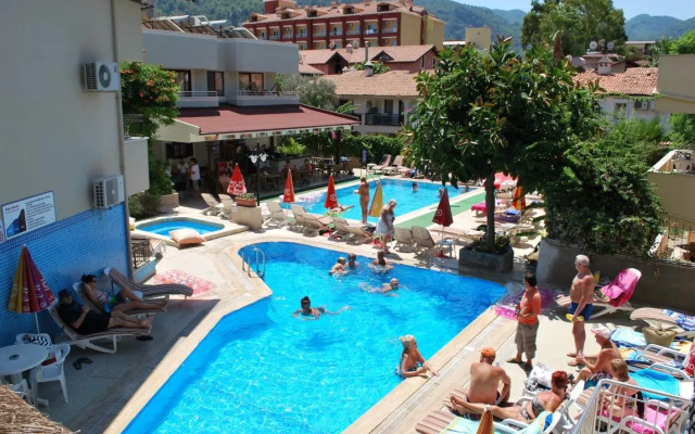 Ida Hotel