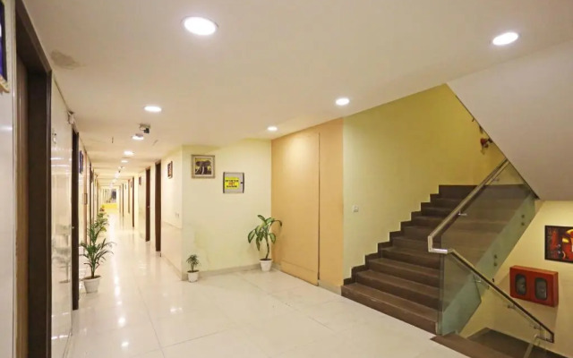 Hotel Decent Suites
